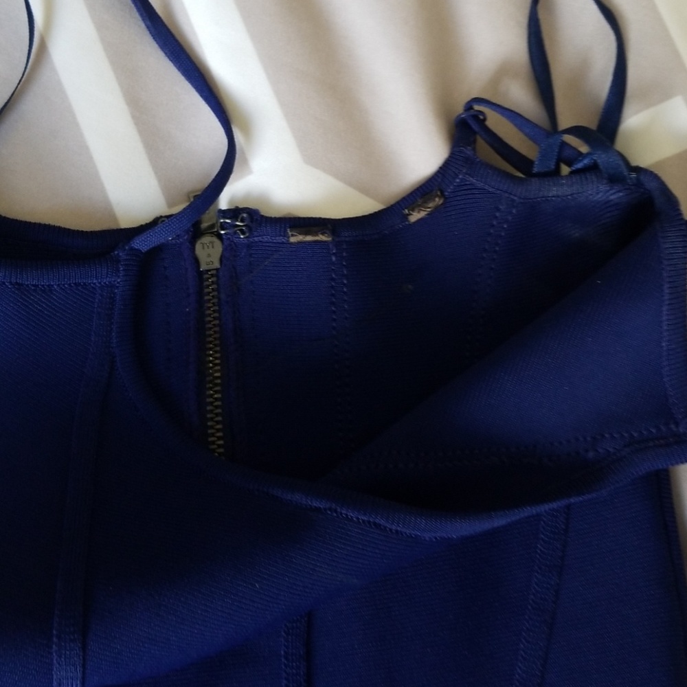 BCBG Maxaria, Gorgeous blue cocktail dress - Picture 4 of 4